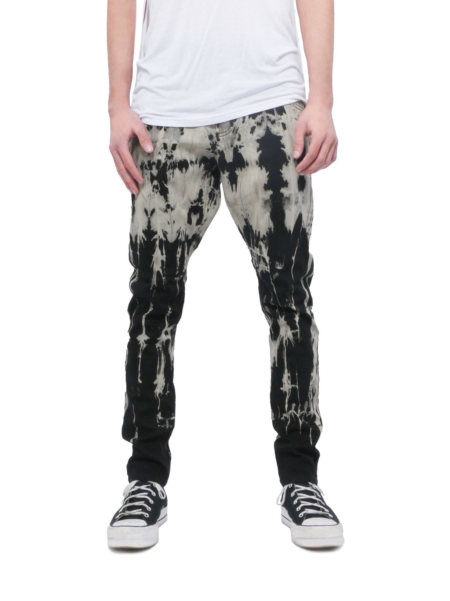 Unconditional Bleached Design Jeans