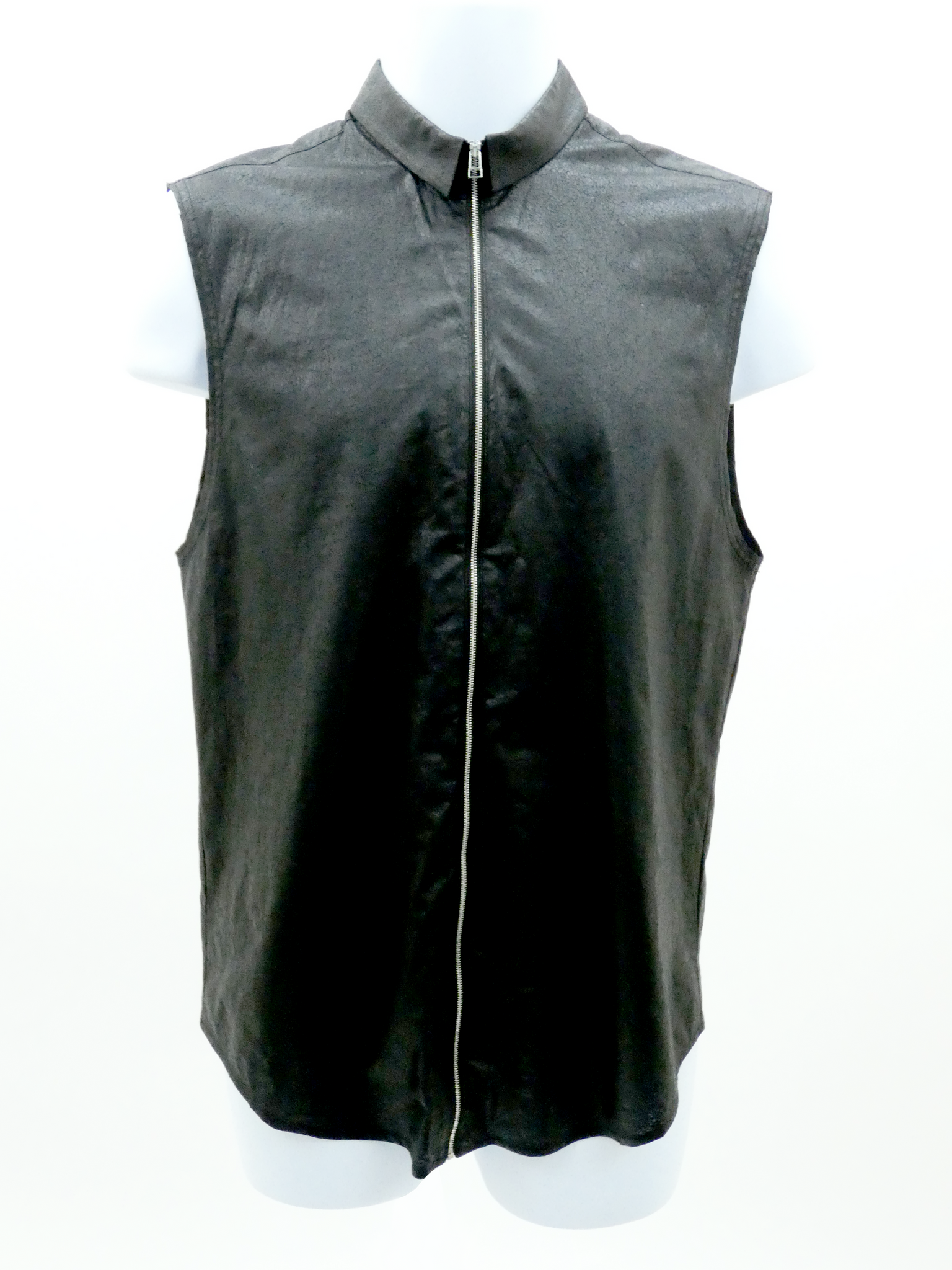 Black Sleeveless Fitted Shirt